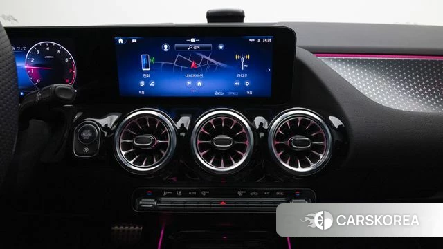 Mercedes-Benz GLA - Class H247 2025 Коричневый из Кореи, фото 4