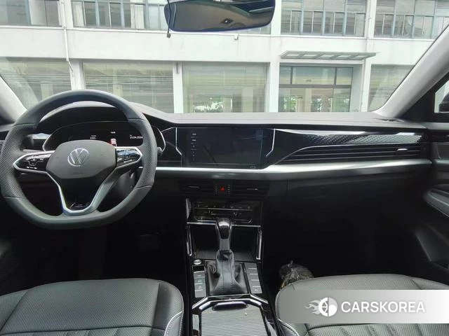 Volkswagen Passat 2024 Черный из Китая, фото 4