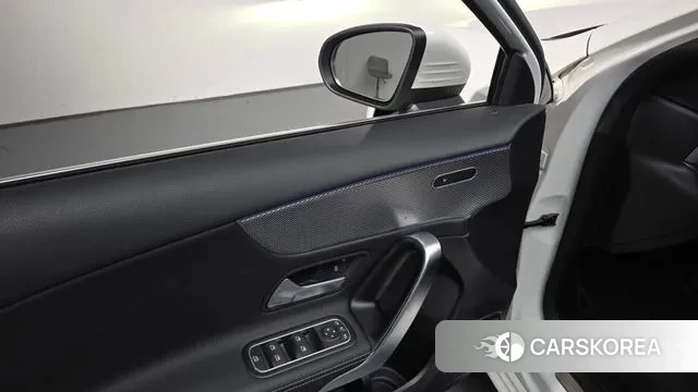 Mercedes-Benz A-Class W177 2022 Белый из Кореи, фото 4