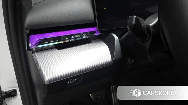 BMW 5 Series (G60) 2025 Белый из Кореи, фото 4