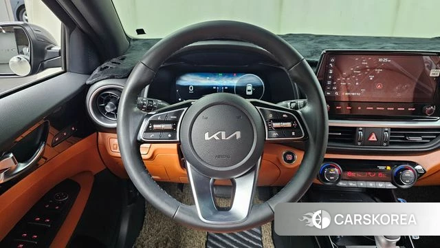 Kia The New K3 2nd generation 2022 Серый из Кореи, фото 4