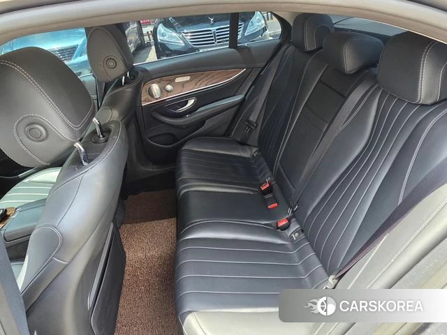 Mercedes-Benz E-Class W213 2018 Серый из Кореи, фото 4