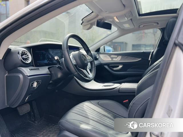 Mercedes-Benz CLS 2019 Белый из Китая, фото 4