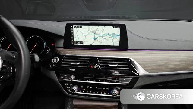 BMW 5 Series (G30) 2018 Черный из Кореи, фото 4