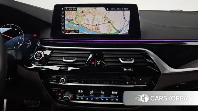 BMW 5 Series (G30) 2019 Белый из Кореи, фото 4