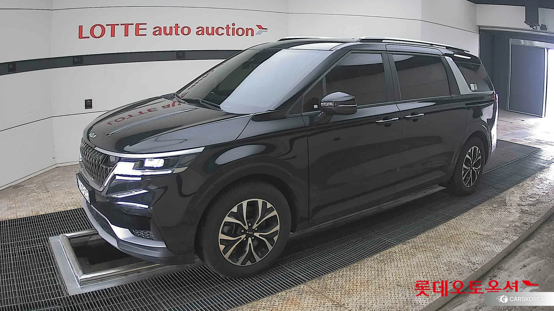 Kia Carnival 2023 Aurora Black Pearl из Кореи, фото 4