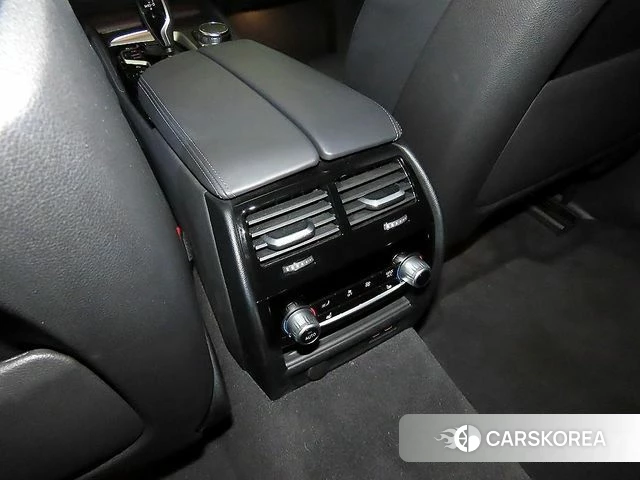 BMW 6 Series GT (G32) 2022 Черный из Кореи, фото 4