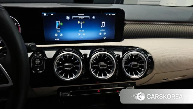 Mercedes-Benz A-Class W177 2024 Белый из Кореи, фото 4