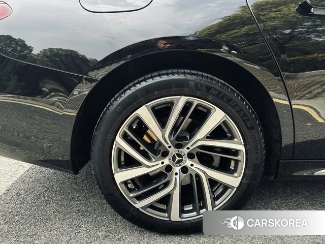 Mercedes-Benz E-class id 3919468 из Китая 4