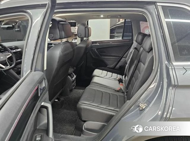 Volkswagen Tiguan second Generation 2022 Серебристо-серый из Кореи, фото 4