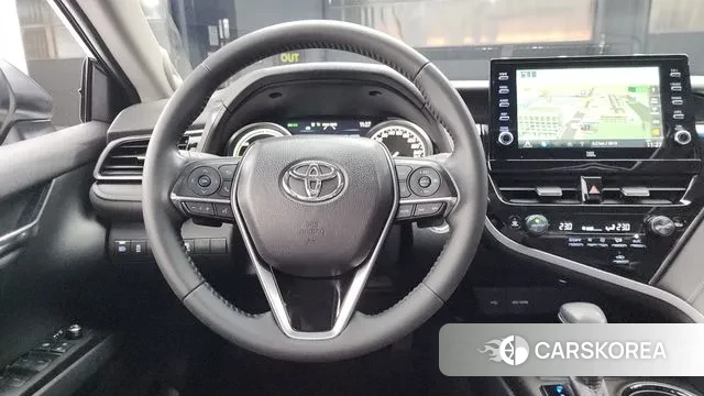 Toyota Camry (XV70) 2024 Песочный из Кореи, фото 4