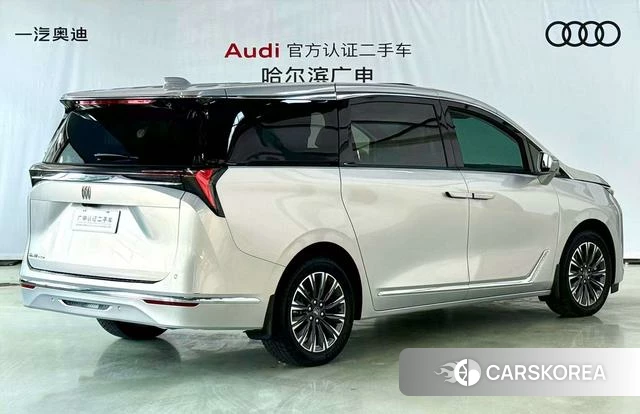 Buick GL8 2025 Серебристо-серый из Китая, фото 4