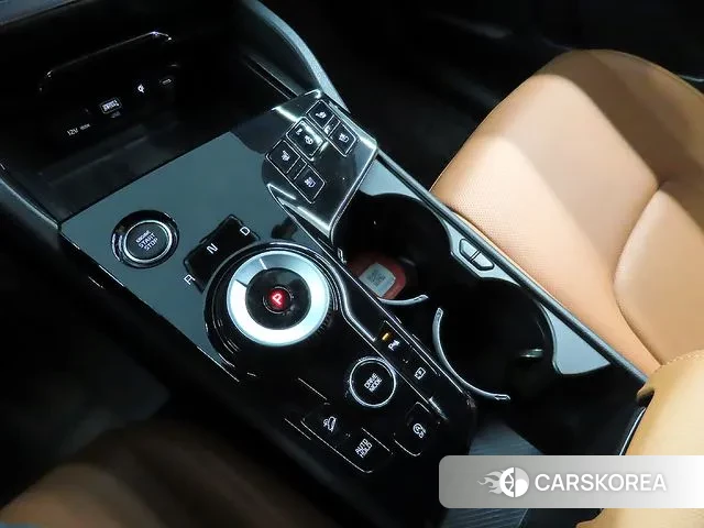 Kia Sportage 5th Generation 2023 Серебристо-серый из Кореи, фото 4