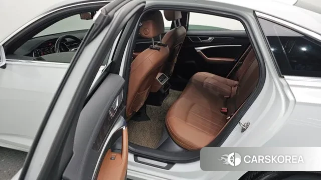 Audi A6 (C8) 2021 Белый из Кореи, фото 4