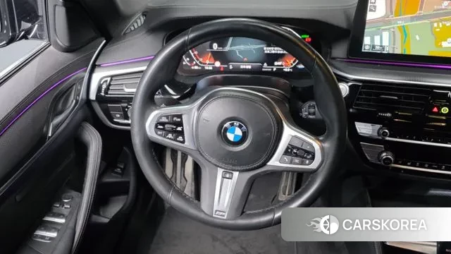 BMW 5 Series (G30) 2023 Черный из Кореи, фото 4