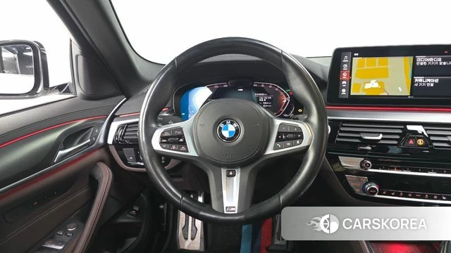 BMW 5 Series (G30) 2023 Белый из Кореи, фото 4