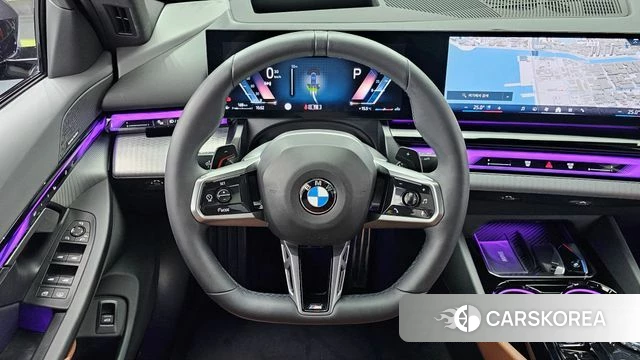 BMW 5 Series (G60) 2025 Серый из Кореи, фото 4