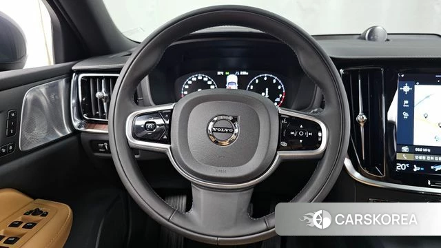 Volvo V60 Cross-Country 2nd Generation 2022 Серый из Кореи, фото 4