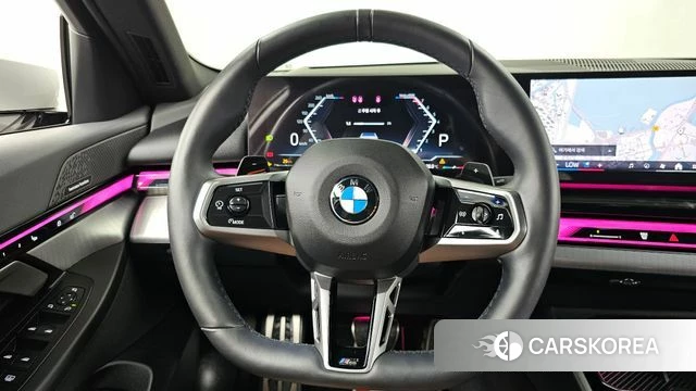 BMW 5 Series (G60) 2024 Белый из Кореи, фото 4