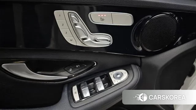 Mercedes-Benz C-Class W205 2018 Белый из Кореи, фото 4