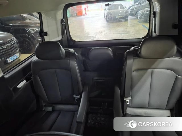 Hyundai Staria 2022 Серый из Кореи, фото 4