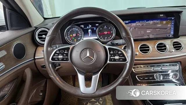 Mercedes-Benz E-Class W213 2019 Белый из Кореи, фото 4