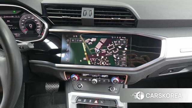 Audi Q3 (F3) 2023 Черный из Кореи, фото 4