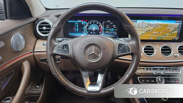 Mercedes-Benz E-Class W213 2018 Серый из Кореи, фото 4
