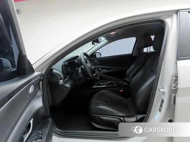 Hyundai The New Avante (CN7) 2023 Жемчужный цвет из Кореи, фото 4