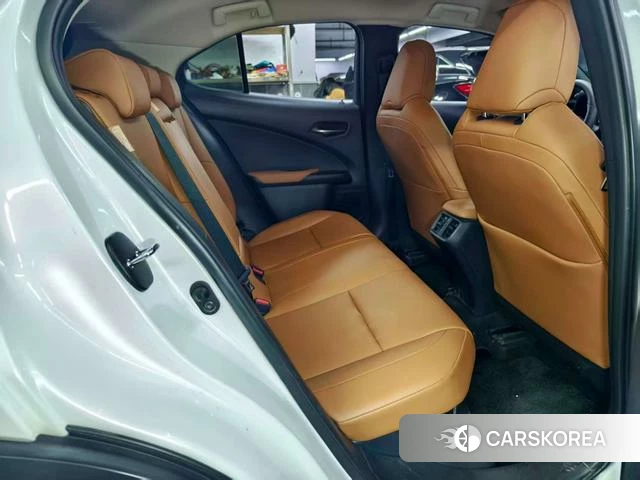 Lexus UX 2021 Белый из Китая, фото 4