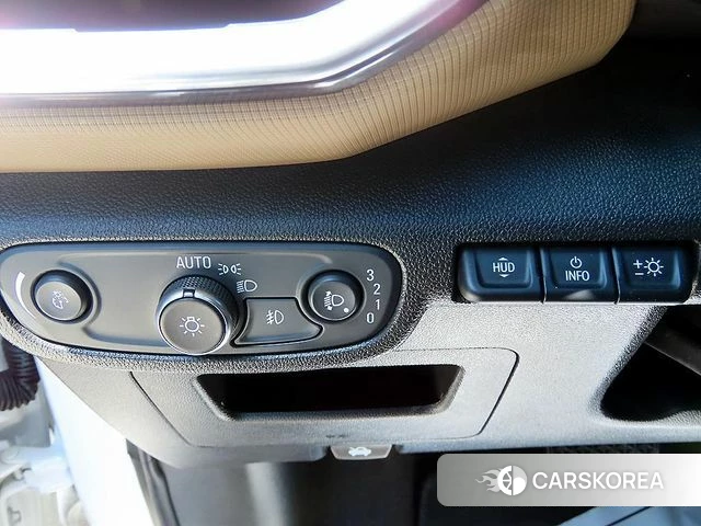 Chevrolet (GM Daewoo) Trailblazer 2021 Белый из Кореи, фото 4