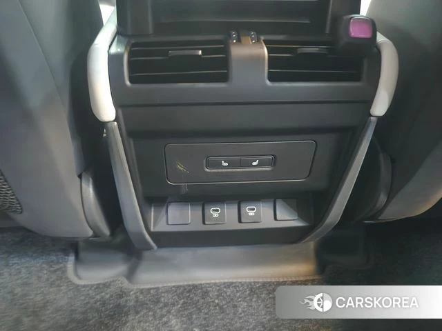 Land Rover Defender (L663) 2025 Серый из Кореи, фото 4