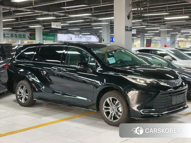 Toyota Saina 2026 Черный из Китая, фото 4