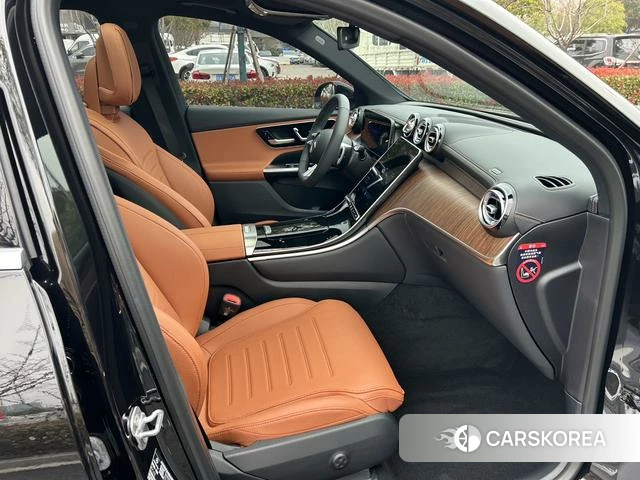 Mercedes-Benz GLC 2024 Черный из Китая, фото 4
