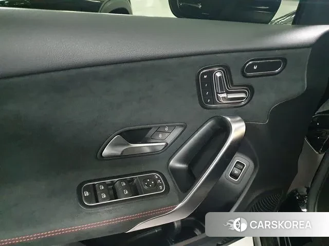 Mercedes-Benz A-Class W177 2024 Черный из Кореи, фото 4