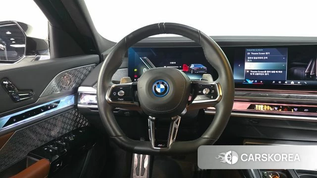 BMW 7 Series (G70) 2023 Черный из Кореи, фото 4