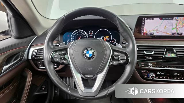 BMW 5 Series (G30) 2019 Белый из Кореи, фото 4