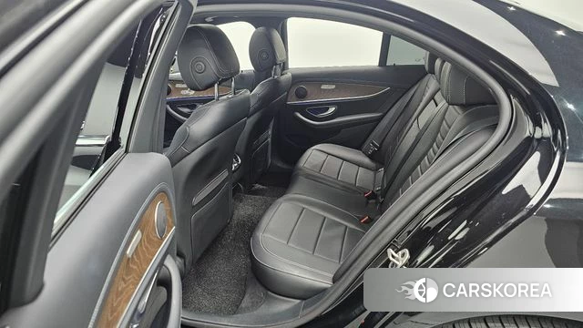 Mercedes-Benz E-Class W213 2022 Черный из Кореи, фото 4