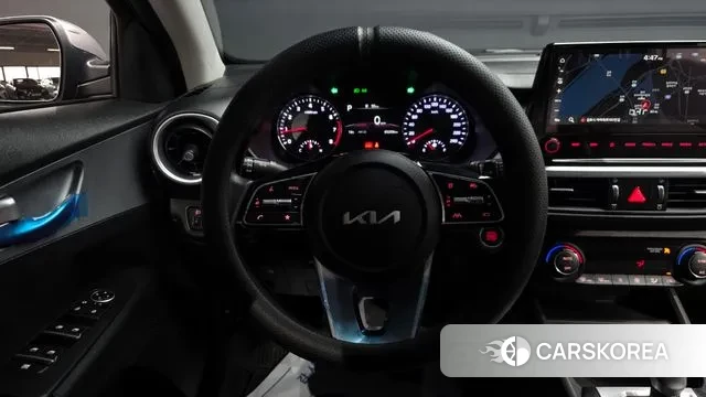 Kia The New K3 2nd generation 2023 Серебряный из Кореи, фото 4