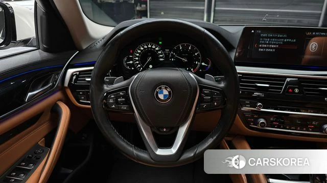 BMW 5 Series (G30) 2018 Белый из Кореи, фото 4