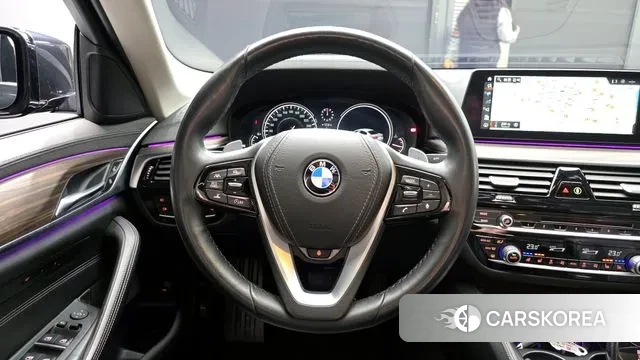 BMW 5 Series (G30) 2018 Черный из Кореи, фото 4