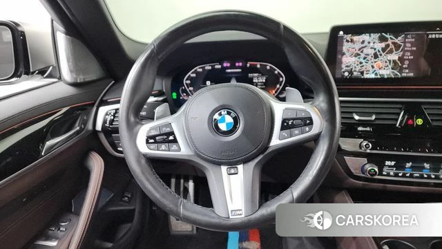 BMW 5 Series (G30) 2021 Белый из Кореи, фото 4