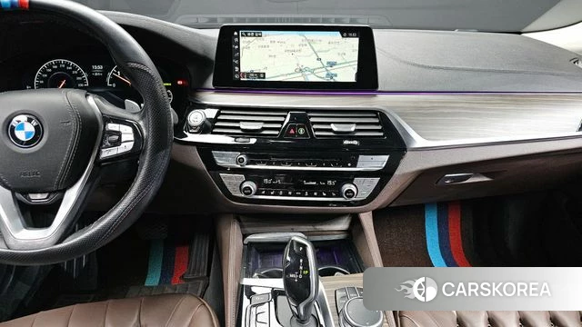 BMW 5 Series (G30) 2019 Черный из Кореи, фото 4