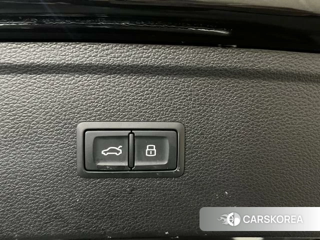 Audi Q5L 2023 Черный из Китая, фото 4