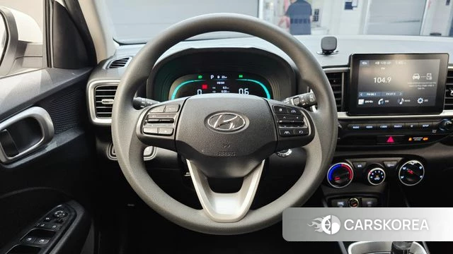 Hyundai Venue 2023 Белый из Кореи, фото 4