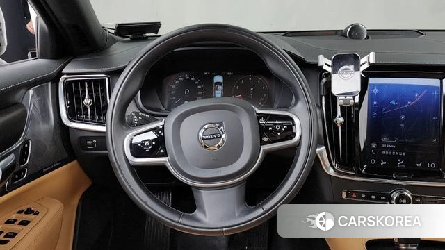 Volvo V90 Cross-Country 2019 Черный из Кореи, фото 4