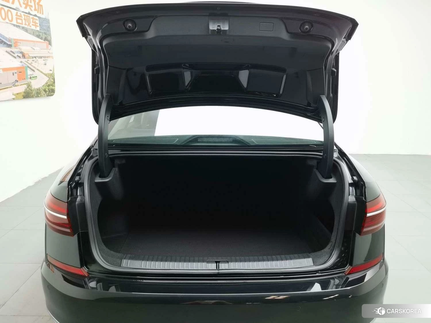 Volkswagen Passat 2022 Черный из Китая, фото 4