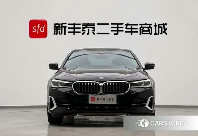BMW 5 series 2022 Черный из Китая, фото 4
