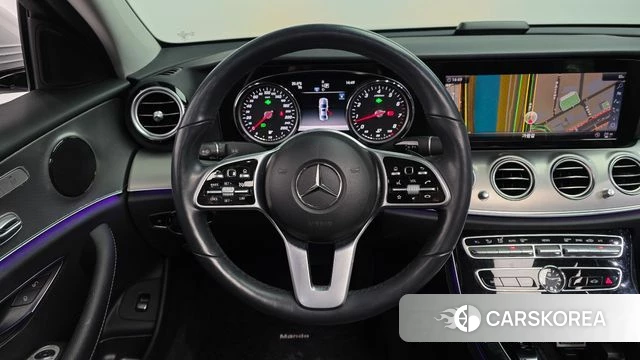Mercedes-Benz E-Class W213 2019 Серебристо-серый из Кореи, фото 4