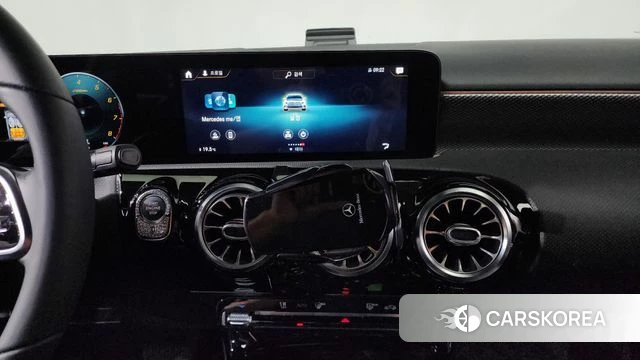 Mercedes-Benz A-Class W177 2021 Белый из Кореи, фото 4